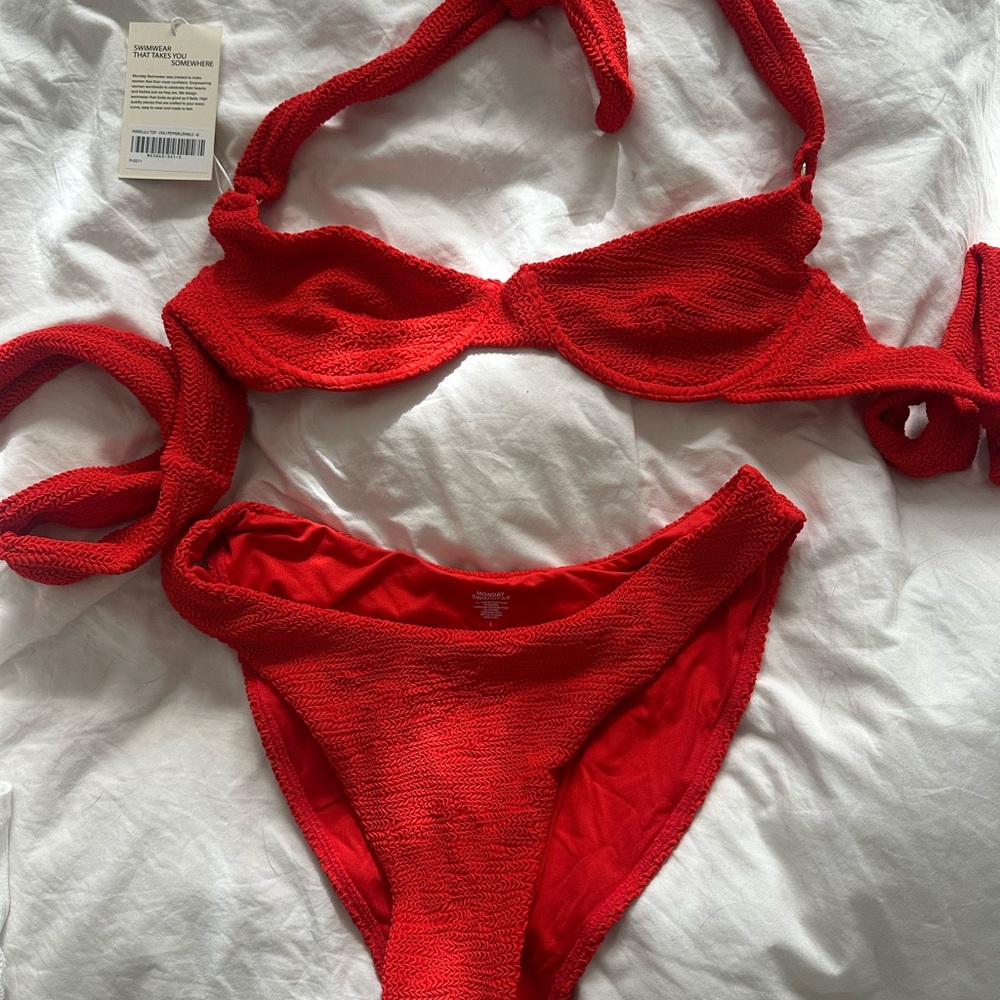 Monday swimwear bikini set - chili pepper red crinkle